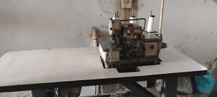 Máquina overloque industrial 3 fios