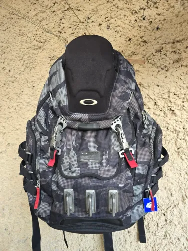 Mochila oakley kitchen grande