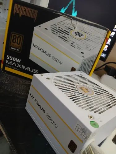 Fonte gamer Revenger 550w 80 plus