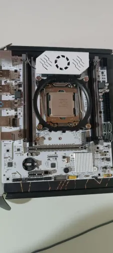 Kit Xeon X99 D4 Qiyida+Xeon 2680v4