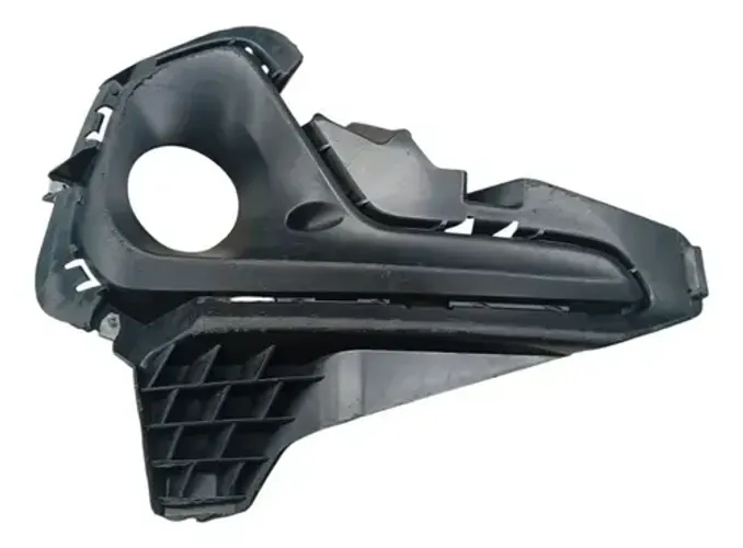 Moldura Farol de Neblina Direito Chevrolet Onix 1.0 2020 Lado Direito