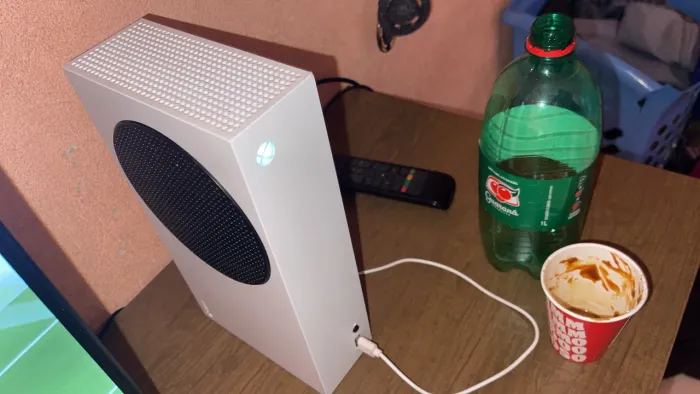 Vendo Xbox séries s semi novo