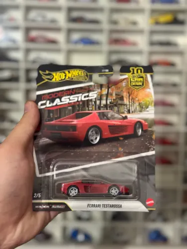 Hot Wheels Premium- Ferrari Testarossa