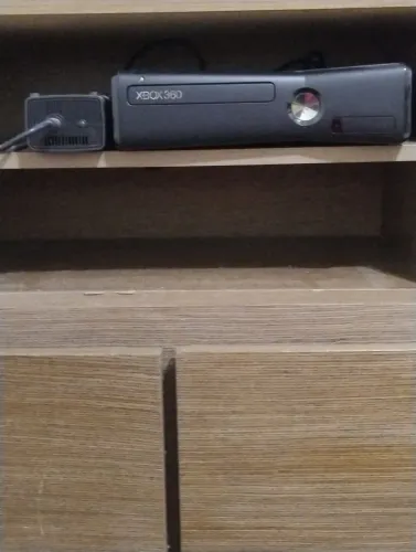 Xbox 360 - Usado - Com fonte - Controle e Jogos - Kinect