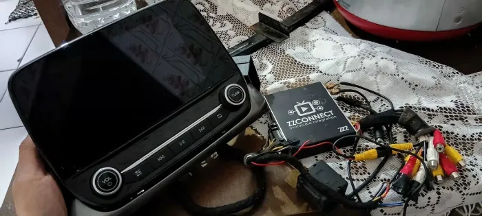 Multimídia Original Ford + Interface de Vídeo ZZConnect (Completa)