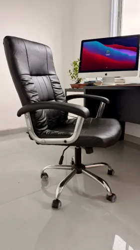 Cadeira de escritorio presidente em couro