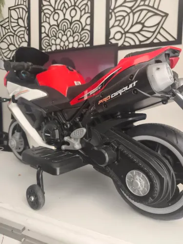 Moto Elétrica Infantil 12V - Suporta até 50 kg (Perfeito Estado)