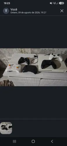 Xbox one s 1TB dois controles