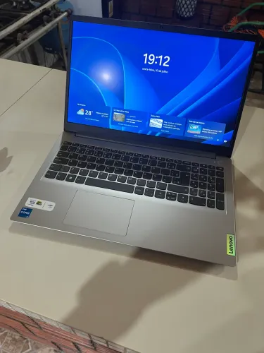 NOTEBOOK LENOVO i5 8GB RAM SSD 512GB