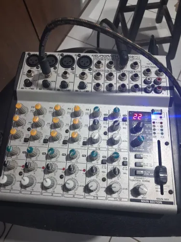 Mesa de som bheringer 1202fx 