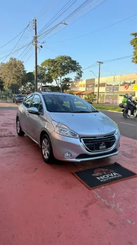 Peugeot 208 Allure 1.5 Flex 8V 5P 2014