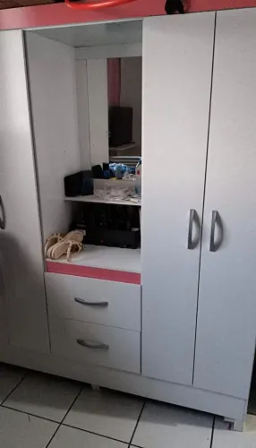 Guarda roupa solteiro menina