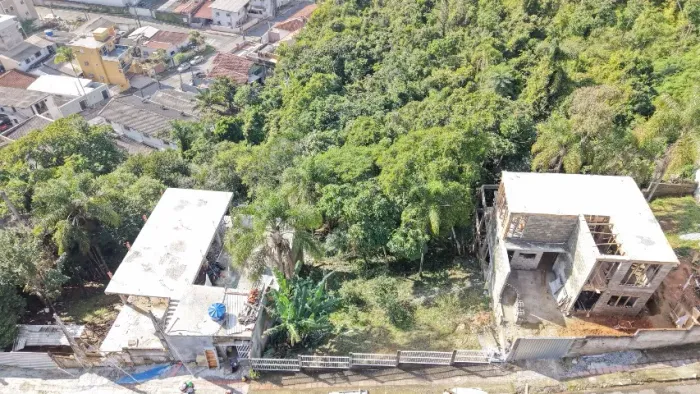 Terreno de 591 m² com Mata Atlântica Preservada O Refúgio Definitivo Bairro das Nações