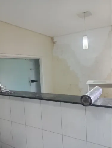 Alugo casa