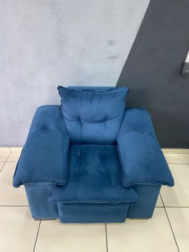Poltrona Azul Premium para Barbearia/Sala ? Conforto, Elegância e Conservação Impecável