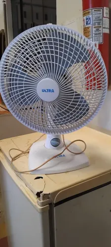 Ventilador de mesa 110vts USADO funcionando