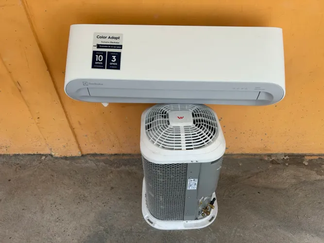 Eletrolux adapt color 12 mil btus pouco tempo de uso 