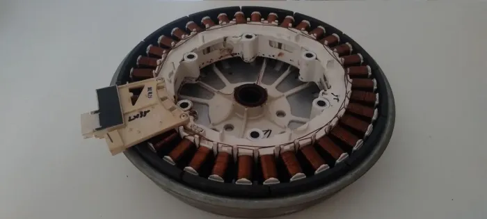 Estator Motor Lava e Seca Electrolux LSE09