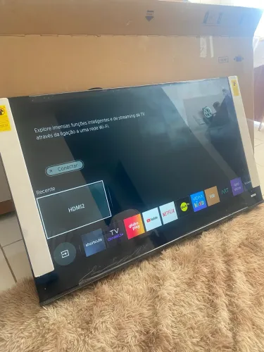 Tv 60 polegadas Toshiba 4k bordas expostas nova 