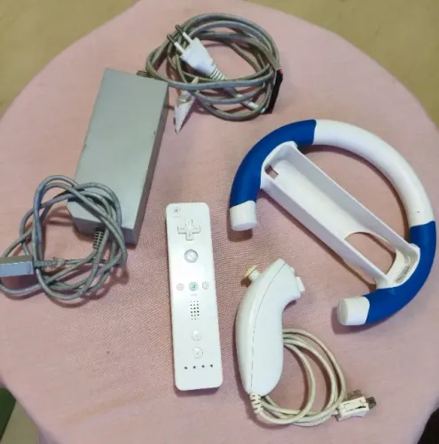 Kit Controle Wii Remote + Nunchuk + Brindes