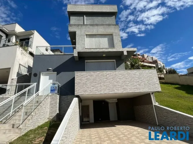 CASA EM CONDOMÍNIO - Residencial Alphasitio