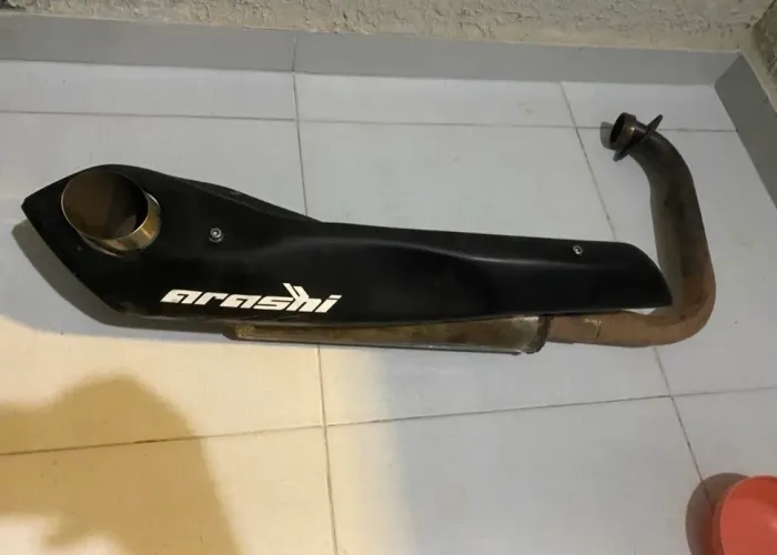 Vendo escapamento esportivo Arashi para moto fazer 250cc