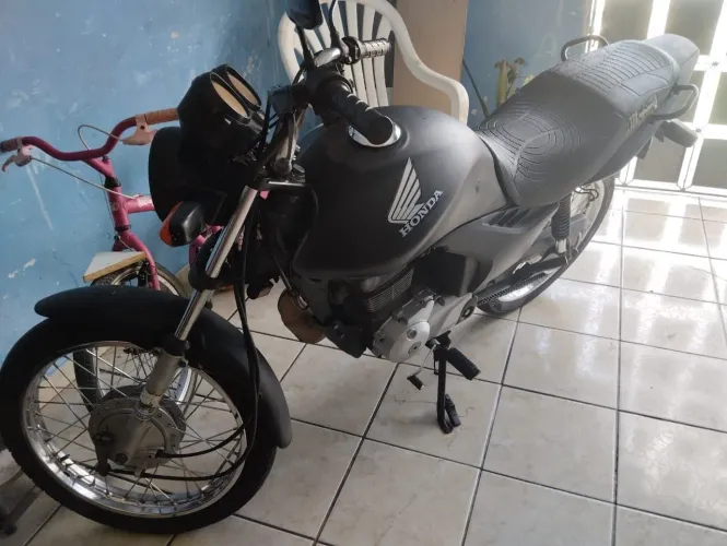 Moto Honda pra vender