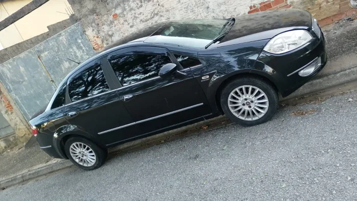Fiat Linea Absolute 1.9/1.8 Flex Dualogic 4P 2010