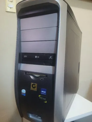 Gabinete Vintage ATX 4 Baias Goldship Preto/Prata + Leitor Disquete