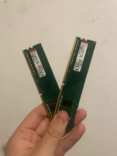 Kit 8GB DDR4 2400Mhz (2x4)