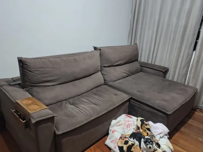Sofá retrátil usado