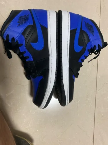 Air Jordan 1 Mid ?Hyper Royal?
