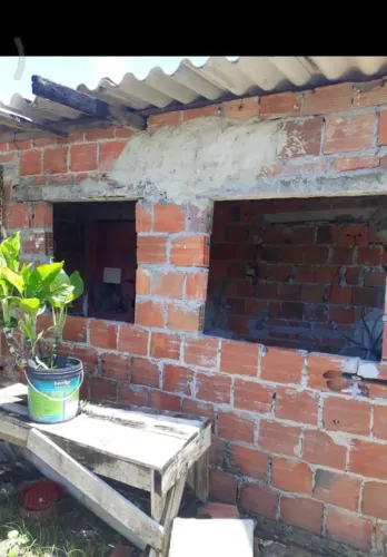 Casa troca em carro ou moto 