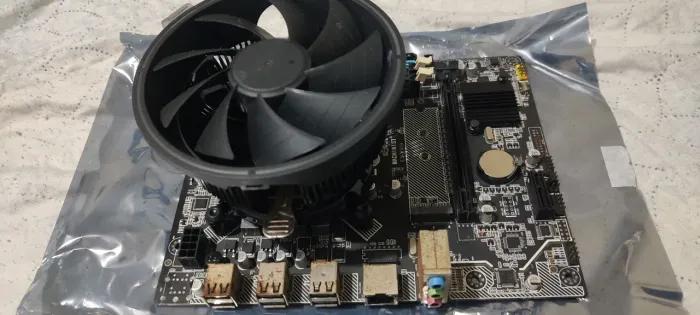 Vendo ou troco. acompanha monitor de 14