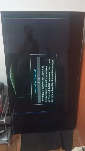 TV 65" smart, detalhe na tela.