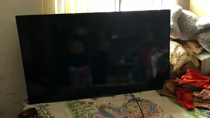 TV Philips 48" Smart 48PFG6309 - Defeito Liga Tela Preta - P/ Peças ou Conserto