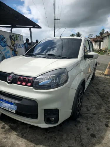 Fiat Uno Sport. Dual. 1.4 B.edit. Flex 8V 5P 2016