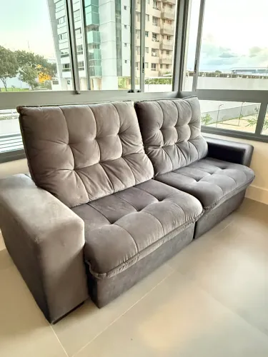 Vende-se sofá cama 4 lugares cinza em excelente estado de conservação 