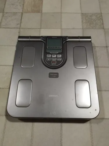 Balança de Bioimpedância para Controle Corporal - HBF-514C - Omron