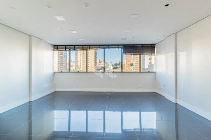 SALA COMERCIAL NA GETÚLIO VARGAS COM 1 VAGA DE GARAGEM