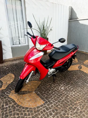 Honda Biz 125 EX 2015 Vermelha