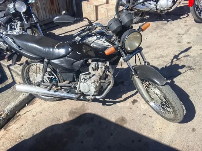 Vendo ks 125 moto quitada sem multas