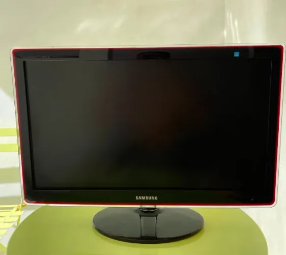 Monitor/TV Samsung P2470HN 24" - Não Liga / Para Reparo