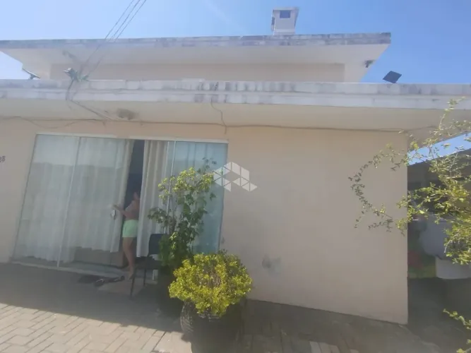Sala comercial a venda no bairro Ingleses do Rio Vermelho