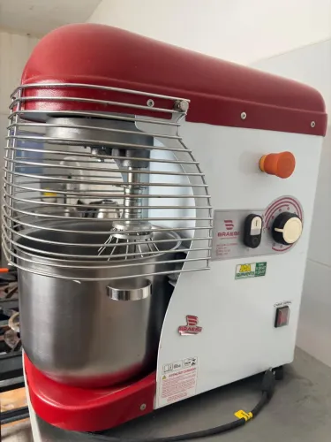 BATEDEIRA PLANETÁRIA INDUSTRIAL BRAESI 12 LITROS