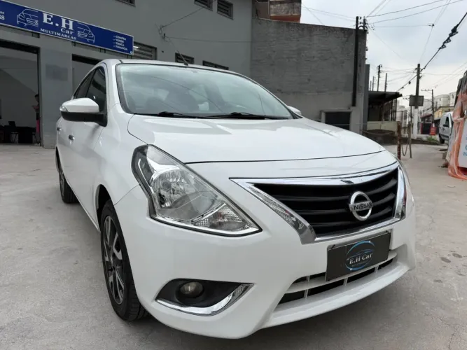 Nissan Versa SL 1.6 16V Flexstart 4P Aut. 2017