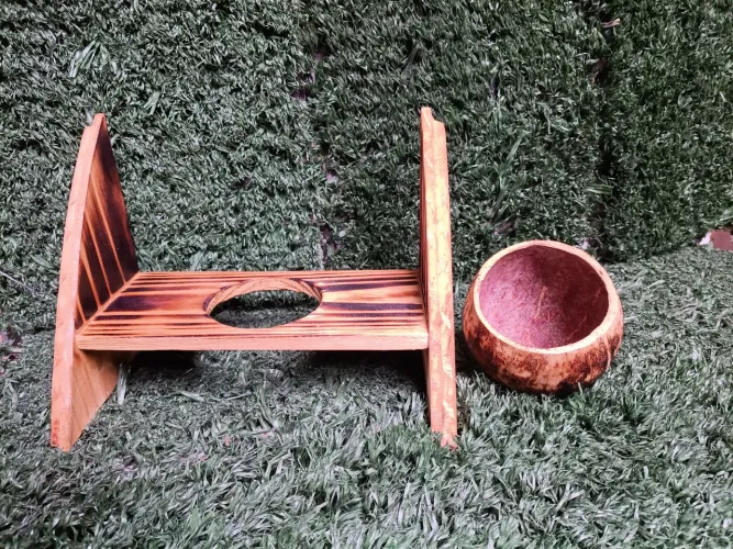Lindo suporte de mesa para Kokedamas.