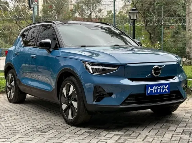 Volvo XC40 Recharge Plus (elétrico) 2024