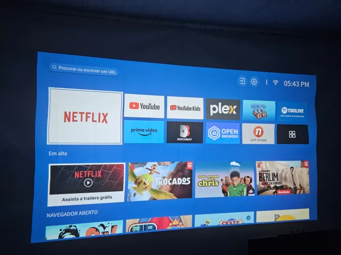 Projetor Full HD, Lente em Vidro, Selado, Dolby Áudio, Netflix/Amazon/Youtube Oficial