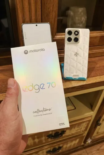 Motorola Edge 70 - Collection Swarovski - 512GB / 24GB